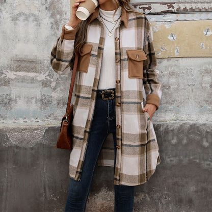 Langer Wintermantel Damen aus weichem Stoff mit Brusttaschen und Knopfverschluss-1