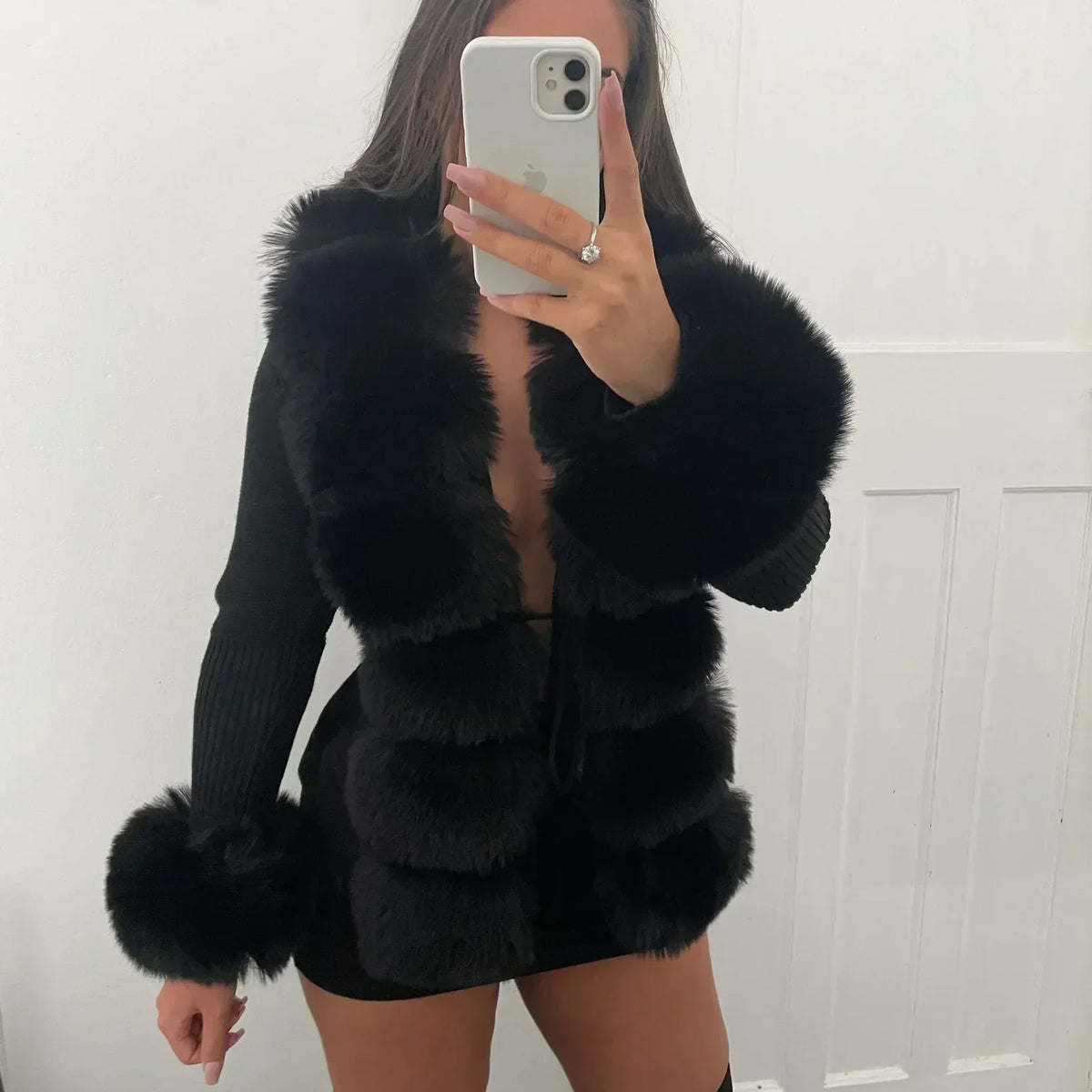 Lange Damen-Winterjacke im weichen Velvet-Design - Eleganter und bequemer Wintermantel für kalte Tage 2