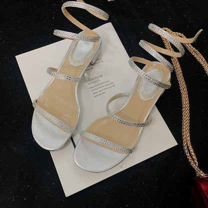 Damen-Sandalen, flach mit Knöchelriemen aus Seide und Strass 10