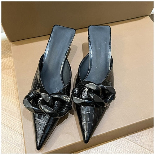Damen-Sandalen, spitze Zehe, PU-Leder mit Kettendetail-1