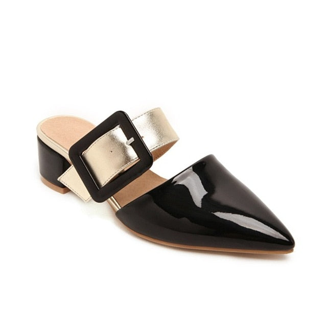 Damen-Sandalen, Mules, eckiges Teil, Lackleder-3