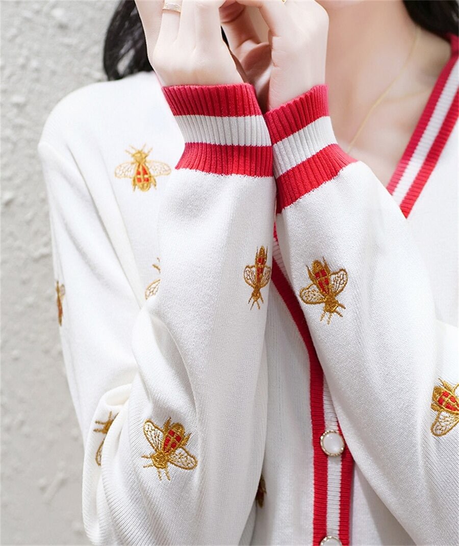 Damen-Cardigan mit Bienenmotiv aus hochwertigem Material – elegante Passform für Alltag und Fest 4